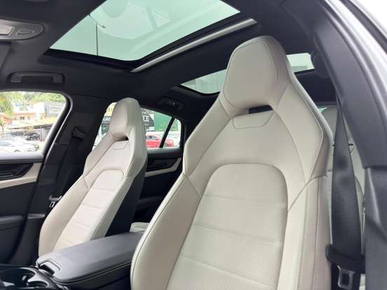 PORSCHE-PANAMERA-2024