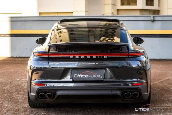 PORSCHE-PANAMERA-2024