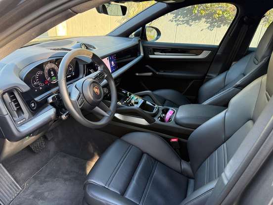 PORSCHE-CAYENNE-2025