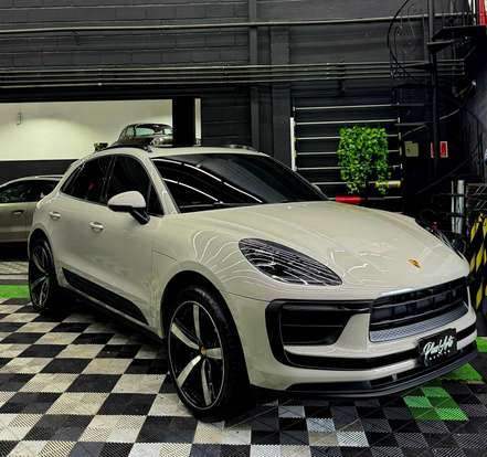PORSCHE-MACAN-2023
