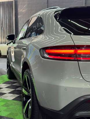PORSCHE-MACAN-2023