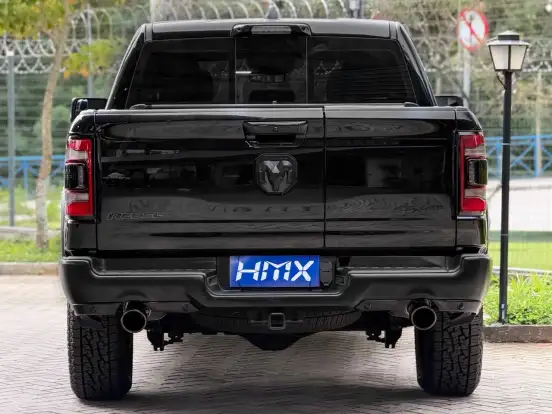 RAM-1500-5.7 V8 GASOLINA REBEL CD 4X4 AUTOMÁTICO RAM-1500-2023