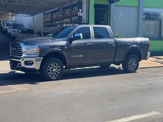 RAM-3500-6.7 I6 TURBO DIESEL LIMITED LONGHORN CD 4X4 AUTOMÁTICO RAM-3500-2022