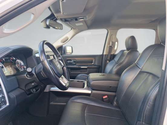RAM-CLASSIC-5.7 V8 GASOLINA LARAMIE CD 4X4 AUTOMÁTICO RAM-CLASSIC-2022