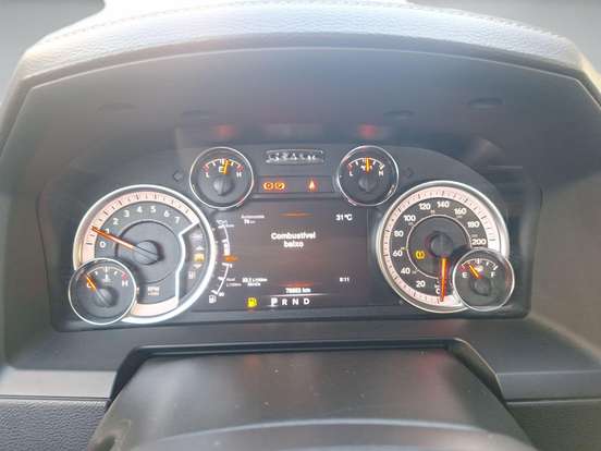 RAM-CLASSIC-5.7 V8 GASOLINA LARAMIE CD 4X4 AUTOMÁTICO RAM-CLASSIC-2022