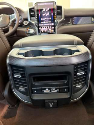RAM-1500-3.0 HURRICANE 6 BITURBO GASOLINA LARAMIE CD 4X4 AUTOMÁTICO RAM-1500-2024
