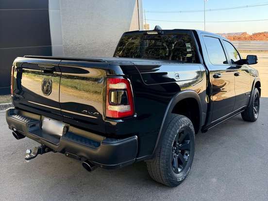 RAM-1500-5.7 V8 GASOLINA REBEL CD 4X4 AUTOMÁTICO RAM-1500-2022