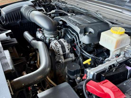 RAM-1500-5.7 V8 GASOLINA REBEL CD 4X4 AUTOMÁTICO RAM-1500-2022