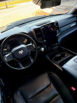 RAM-1500-5.7 V8 GASOLINA REBEL CD 4X4 AUTOMÁTICO RAM-1500-2022
