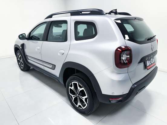 RENAULT-DUSTER-2023