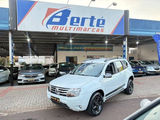 RENAULT DUSTER 2.0 DYNAMIQUE 4X2 16V FLEX 4P AUTOMÁTICO