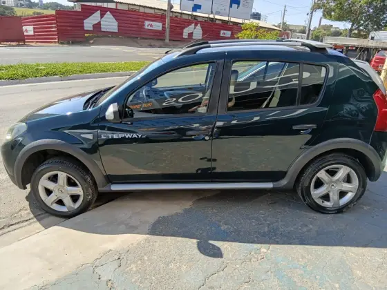 RENAULT SANDERO 1.6 STEPWAY 16V FLEX 4P MANUAL RENAULT SANDERO 1.6 STEPWAY 16V FLEX 4P MANUAL