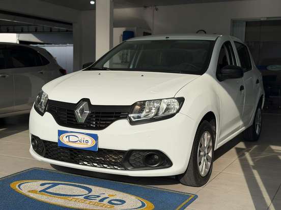 RENAULT-SANDERO-2017