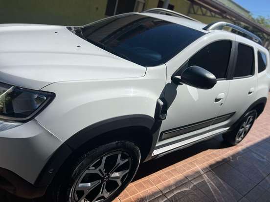 RENAULT-DUSTER-2023