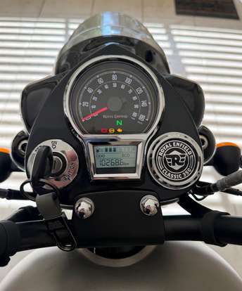 ROYAL ENFIELD-CLASSIC 350-2024