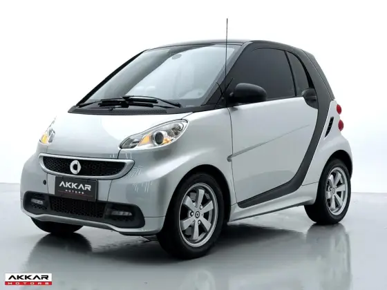SMART FORTWO 1.0 COUPÊ TURBO 12V GASOLINA 2P AUTOMÁTICO SMART FORTWO 1.0 COUPÊ TURBO 12V GASOLINA 2P AUTOMÁTICO