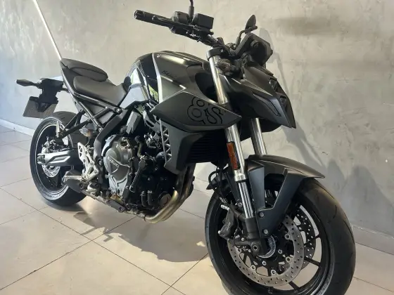 SUZUKI GSX-8S SUZUKI GSX-8S