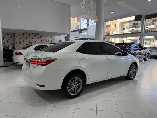 TOYOTA-COROLLA-1.8 GLI UPPER 16V FLEX 4P AUTOMÁTICO TOYOTA-COROLLA-2017