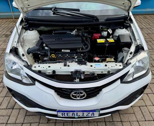 TOYOTA-ETIOS-2017