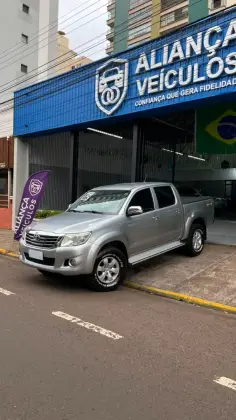 TOYOTA HILUX 2.7 SRV 4X4 CD 16V FLEX 4P AUTOMÁTICO TOYOTA HILUX 2.7 SRV 4X4 CD 16V FLEX 4P AUTOMÁTICO