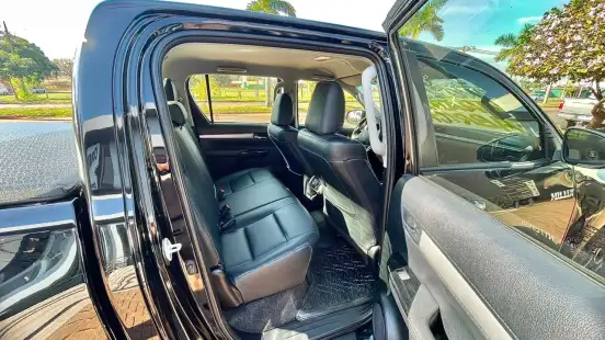 TOYOTA-HILUX-2022
