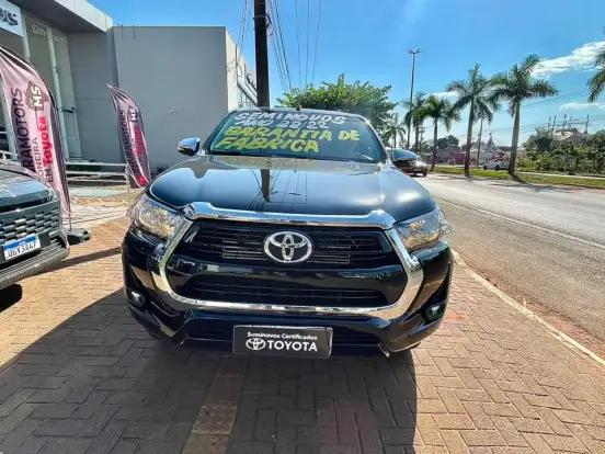 TOYOTA-HILUX-2.8 D-4D TURBO DIESEL CD SRV 4X4 AUTOMÁTICO TOYOTA-HILUX-2022
