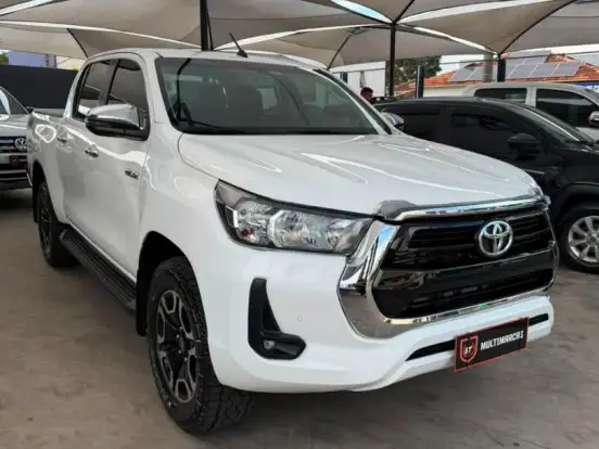 TOYOTA-HILUX-2.8 D-4D TURBO DIESEL CD SRV 4X4 AUTOMÁTICO TOYOTA-HILUX-2023