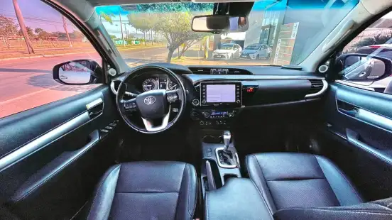 TOYOTA-HILUX-2022
