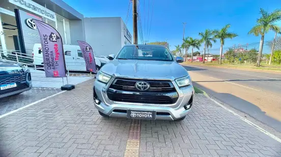 TOYOTA-HILUX-2022