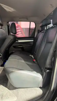 TOYOTA-HILUX-2021