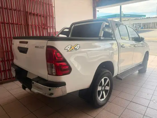 TOYOTA-HILUX-2.8 POWER PACK 4X4 CD 16V DIESEL 4P MANUAL TOYOTA-HILUX-2018