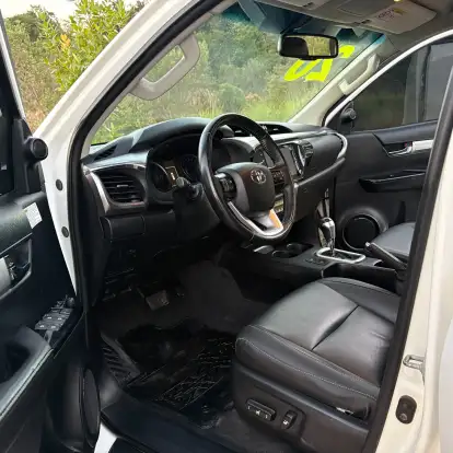 TOYOTA-HILUX-2.8 SRV 4X4 CD 16V DIESEL 4P AUTOMÁTICO TOYOTA-HILUX-2019