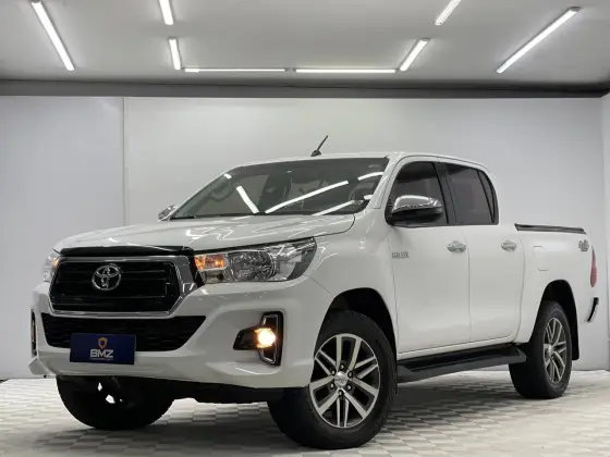 TOYOTA HILUX 2.8 SRV 4X4 CD 16V DIESEL 4P AUTOMÁTICO TOYOTA HILUX 2.8 SRV 4X4 CD 16V DIESEL 4P AUTOMÁTICO
