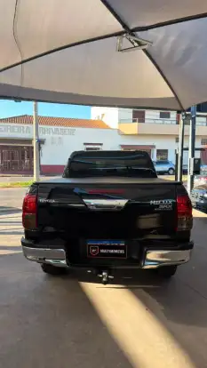 TOYOTA-HILUX-2019