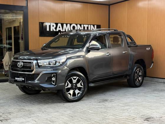 TOYOTA HILUX 2.8 SRX 4X4 CD 16V DIESEL 4P AUTOMÁTICO