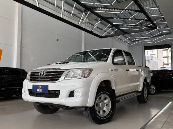 TOYOTA HILUX 3.0 STD 4X4 CD 16V TURBO INTERCOOLER DIESEL 4P MANUAL TOYOTA HILUX 3.0 STD 4X4 CD 16V TURBO INTERCOOLER DIESEL 4P MANUAL