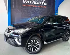 TOYOTA HILUX SW4 2.8 SRX DIAMOND 4X4 7 LUGARES 16V TURBO INTERCOOLER DIESEL 4P AUTOMÁTICO TOYOTA HILUX SW4 2.8 SRX DIAMOND 4X4 7 LUGARES 16V TURBO INTERCOOLER DIESEL 4P AUTOMÁTICO