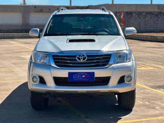 TOYOTA-HILUX SW4-2.7 SR 4X2 16V FLEX 4P AUTOMÁTICO TOYOTA-HILUX SW4-2012