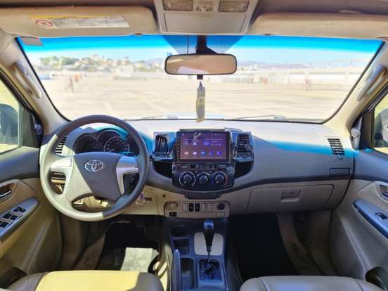 TOYOTA-HILUX SW4-2.7 SR 4X2 16V FLEX 4P AUTOMÁTICO TOYOTA-HILUX SW4-2012