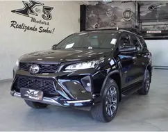 TOYOTA HILUX SW4 2.8 D-4D TURBO DIESEL DIAMOND 7L 4X4 AUTOMÁTICO TOYOTA HILUX SW4 2.8 D-4D TURBO DIESEL DIAMOND 7L 4X4 AUTOMÁTICO