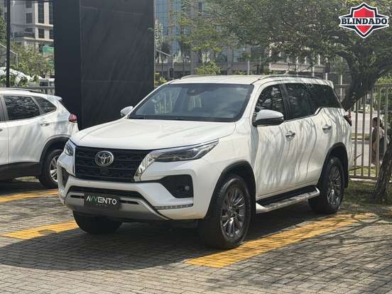 TOYOTA-HILUX SW4-2021