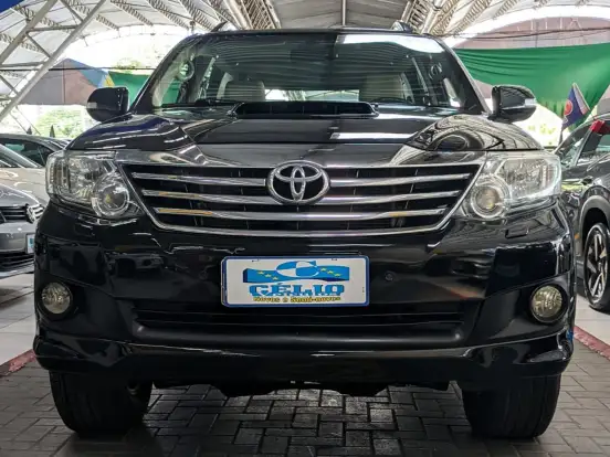 TOYOTA-HILUX SW4-3.0 SRV 4X4 16V TURBO INTERCOOLER DIESEL 4P AUTOMÁTICO TOYOTA-HILUX SW4-2012