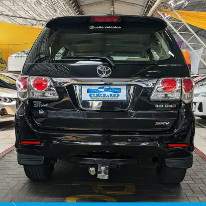 TOYOTA-HILUX SW4-2012