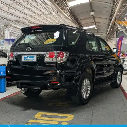 TOYOTA-HILUX SW4-2012