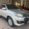 TOYOTA HILUX SW4 3.0 SRV 4X4 7 LUGARES 16V TURBO INTERCOOLER DIESEL 4P AUTOMÁTICO TOYOTA HILUX SW4 3.0 SRV 4X4 7 LUGARES 16V TURBO INTERCOOLER DIESEL 4P AUTOMÁTICO