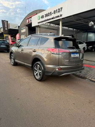 TOYOTA-RAV4-2018