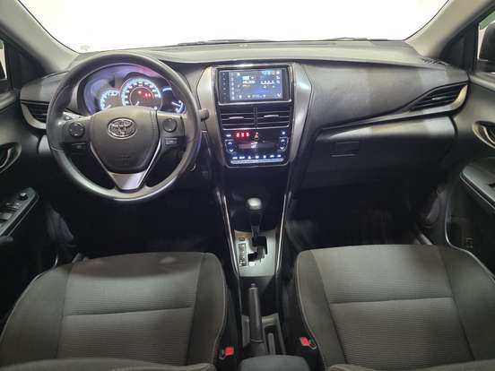 TOYOTA-YARIS-2024