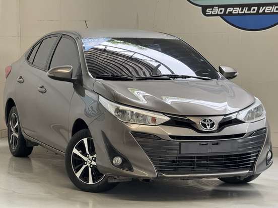 TOYOTA-YARIS-2019