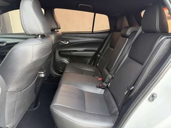 TOYOTA-YARIS-2021