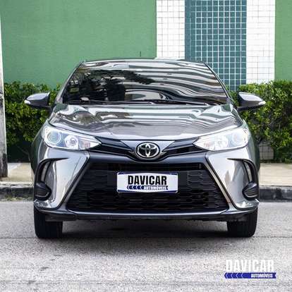 TOYOTA-YARIS-2023
